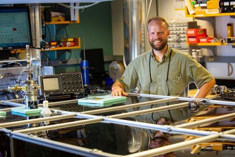 John Asbury, associate professor of chemistry, and team to develop microscopy laboratory at Penn State with NSF grant.